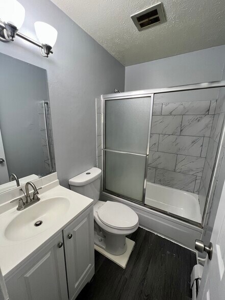 More Photos Of 2342 Beechmont Ave, Cincinnati Apartments For Sale