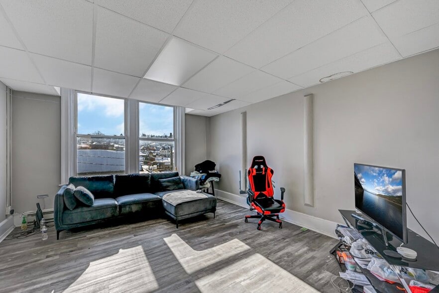 More Photos Of 310-312E Lackawanna Ave, Olyphant Apartments For Sale