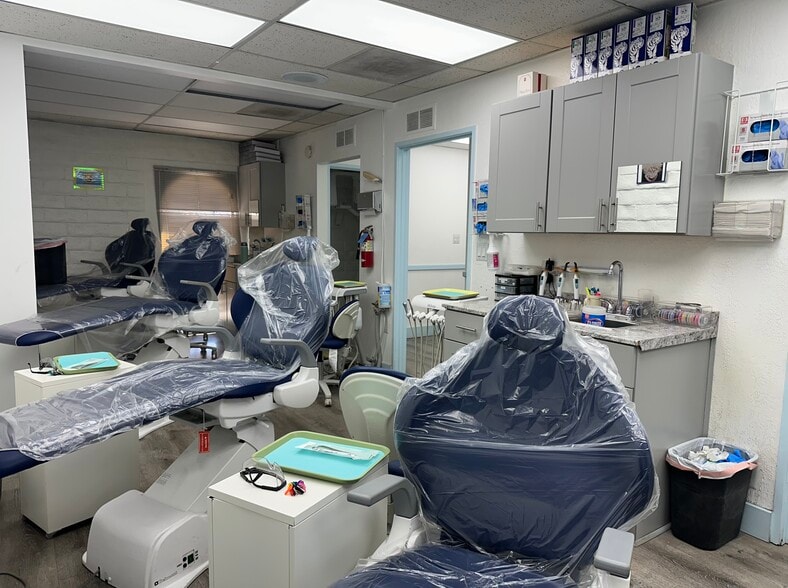 More Photos Of 403-405 N MacLay Ave, San Fernando Office For Lease