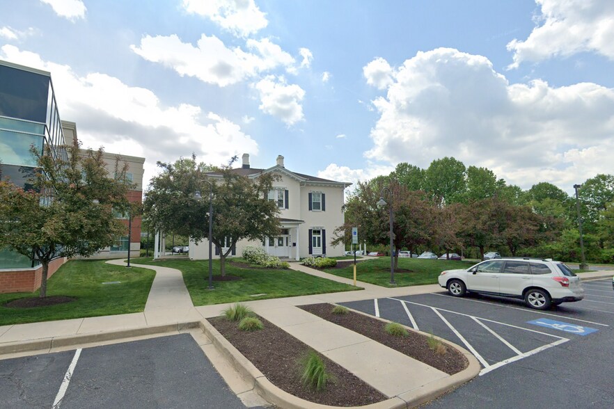 More Photos Of 9254 Bendix Rd, Columbia Office For Sale