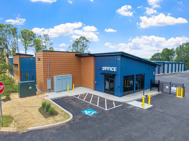 More Photos Of 720 Antioch Dr, Greenville Specialty For Lease