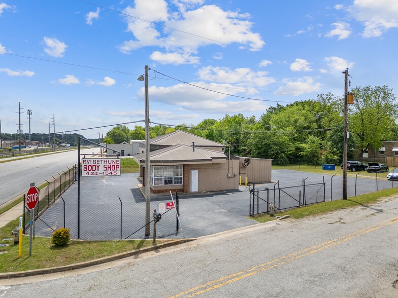 More Photos Of 1668 Atlanta Rd SE, Smyrna Auto Repair For Sale