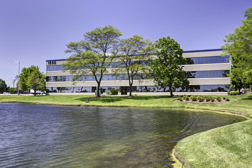 More Photos Of 1530 E Dundee Rd, Palatine Office For Lease