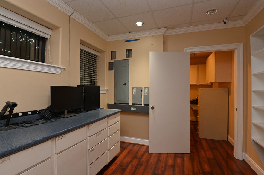 More Photos Of 2715 Fannin St, Houston Medical For Sale