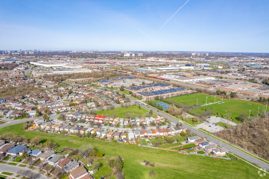 More Photos Of 140 McLevin Ave, Toronto Warehouse For Lease