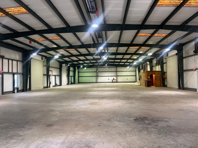 More Photos Of 203 Deptford St, Savannah Warehouse For Lease