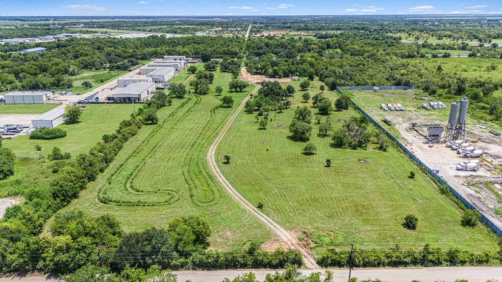 More Photos Of 7710 Iowa Colony Blvd, Rosharon Land For Sale