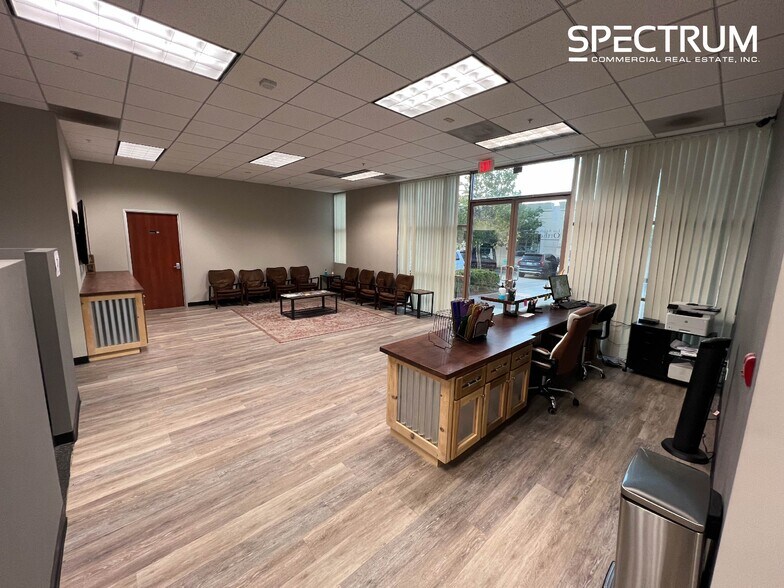 More Photos Of 21060 Centre Pointe Pky, Santa Clarita Medical For Sale