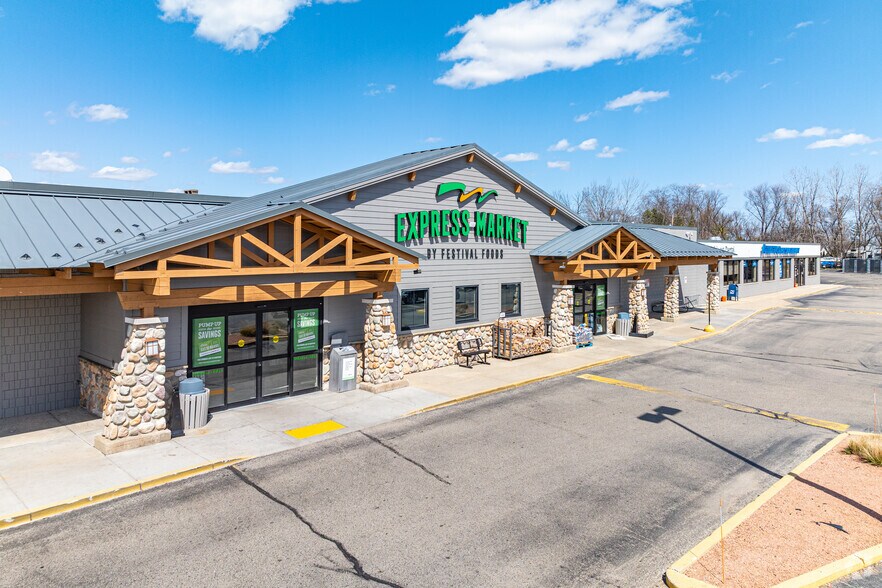 Primary Photo Of 25240 75th St, Salem Freestanding For Lease