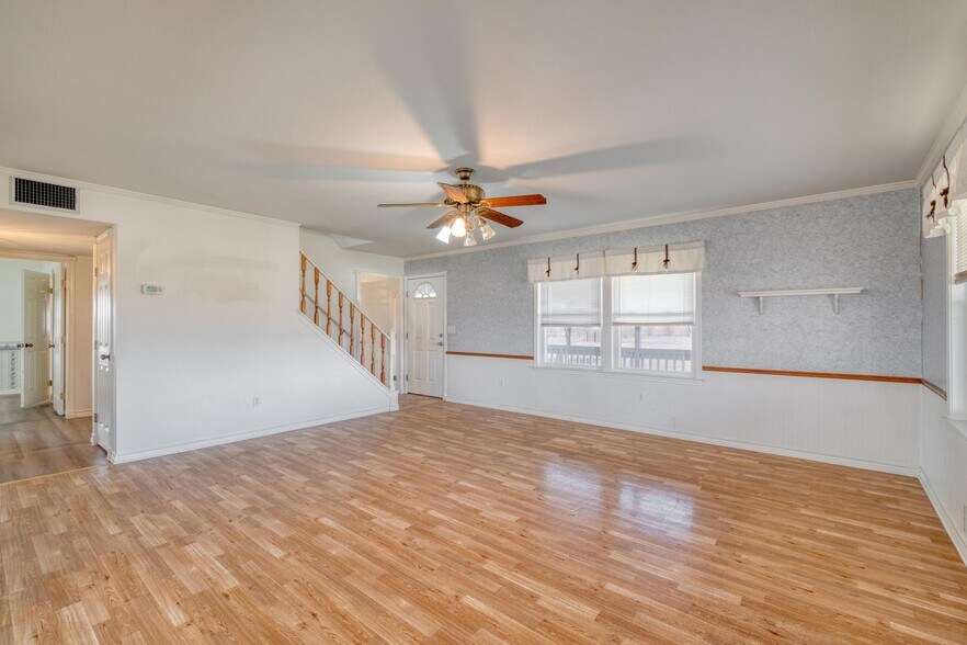 More Photos Of 829 State Highway 21 W, Cedar Creek Specialty For Sale
