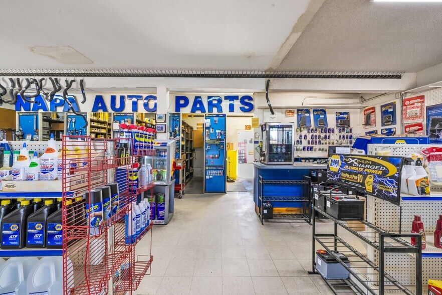 More Photos Of 2476 Stirrup Rd, Borrego Springs General Retail For Sale