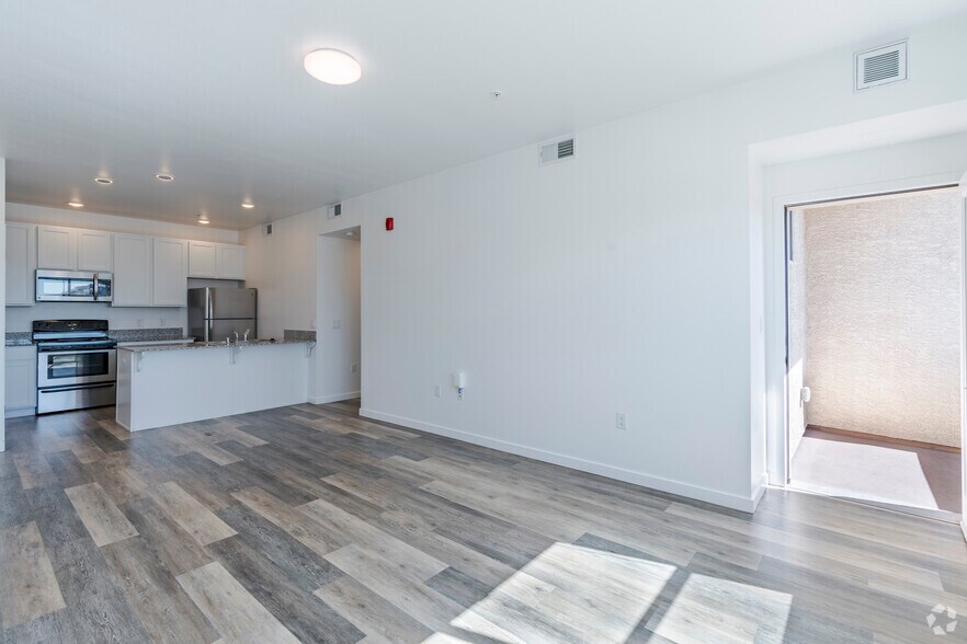 More Photos Of 1125 Avenue of the Oaks, Sparks Apartments For Lease