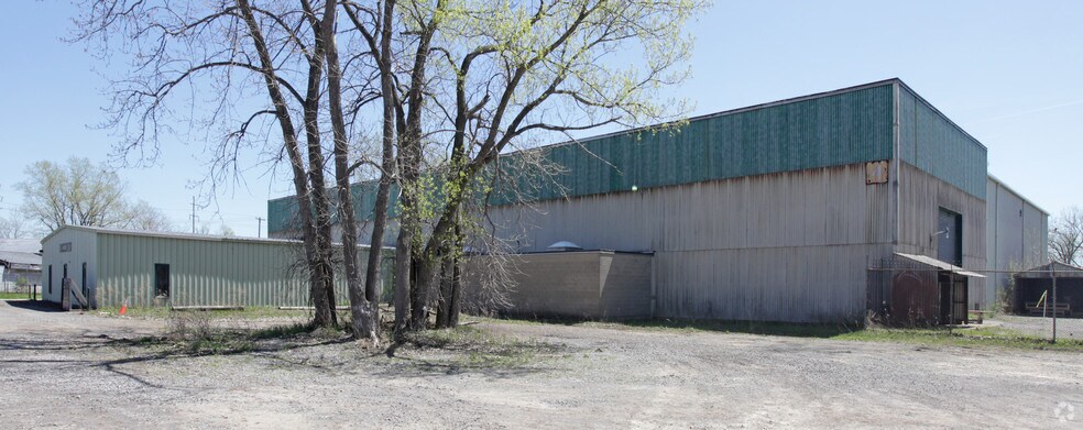 More Photos Of 2117 Old Union Rd, Buffalo Manufacturing For Lease