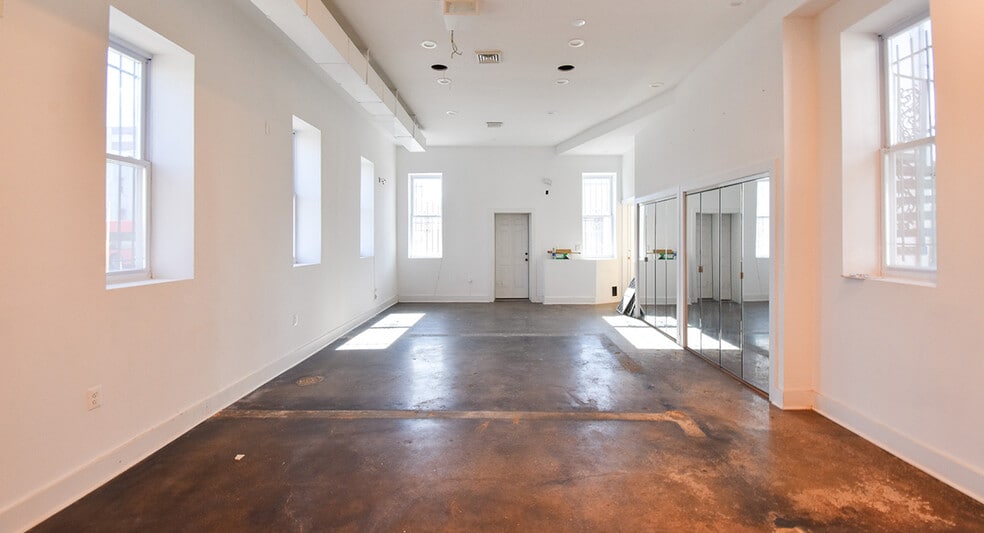 More Photos Of 920-922 M St SE, Washington Office For Sale