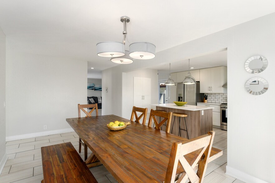 More Photos Of 1920 Beryl St, San Diego Specialty For Sale