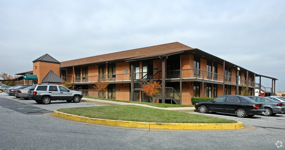 More Photos Of 1005 North Point Blvd, Baltimore Medical For Lease