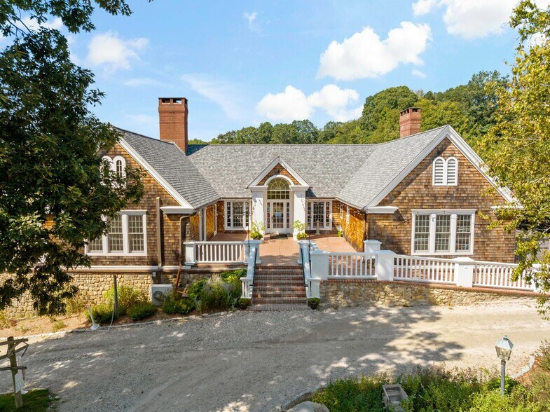 More Photos Of 115 Cow Hill Rd, Clinton Winery Vineyard For Sale