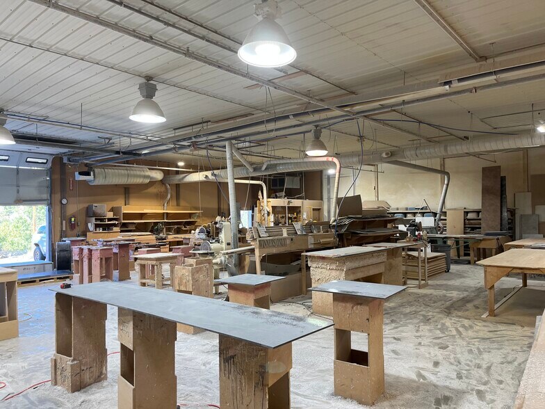 More Photos Of 1627 Dickie Rd, Billings Manufacturing For Lease