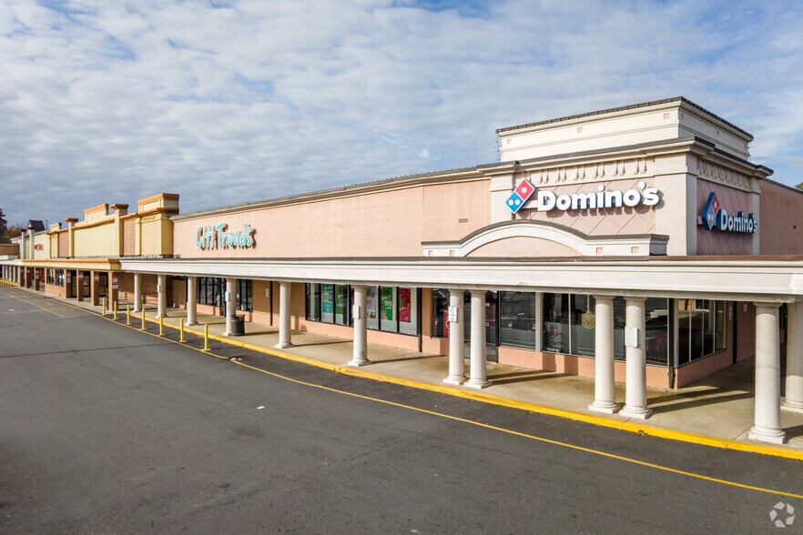 More Photos Of 550 Jefferson Davis Hwy, Fredericksburg General Retail For Sale