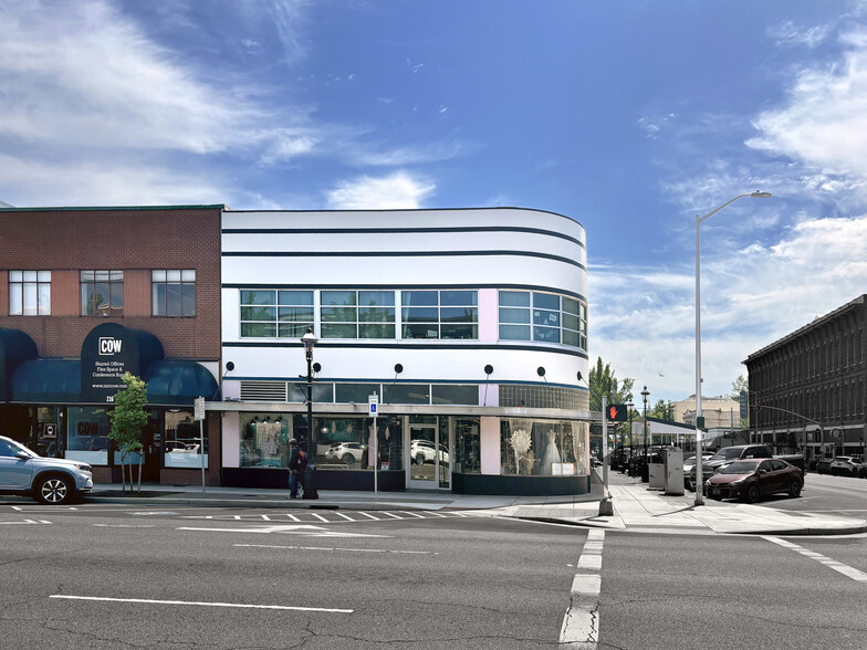 Primary Photo Of 305 Court St NE, Salem Storefront Retail Office For Lease