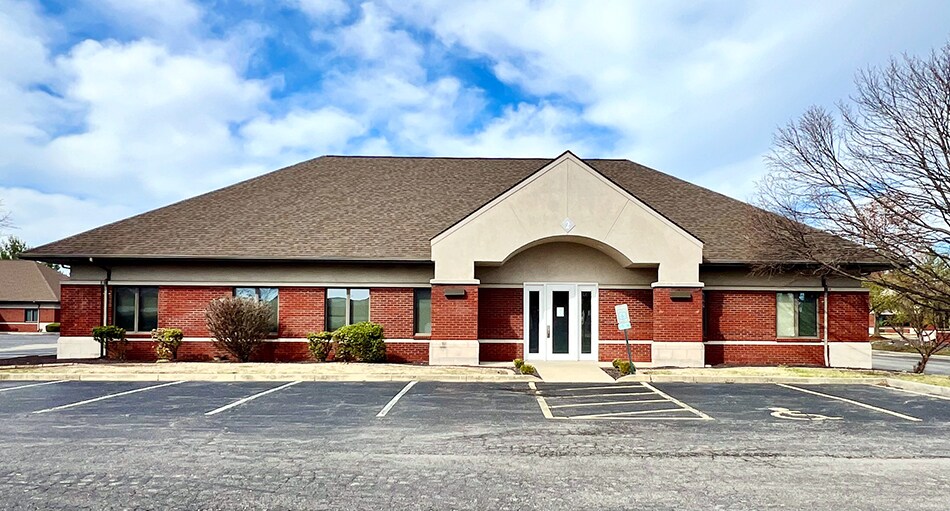 More Photos Of 2 Bronze Pointe, Swansea Office For Sale