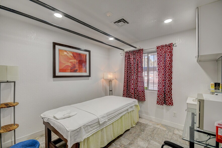 More Photos Of 3097 S Decatur Blvd, Las Vegas Office Residential For Sale