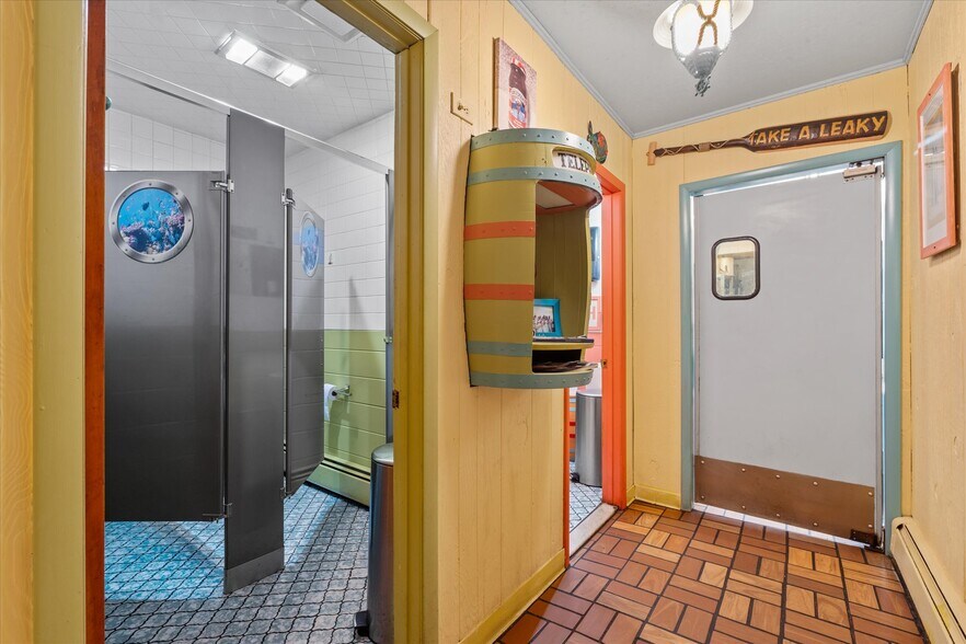 More Photos Of 1424 Main St, Sylvan Beach Restaurant For Sale