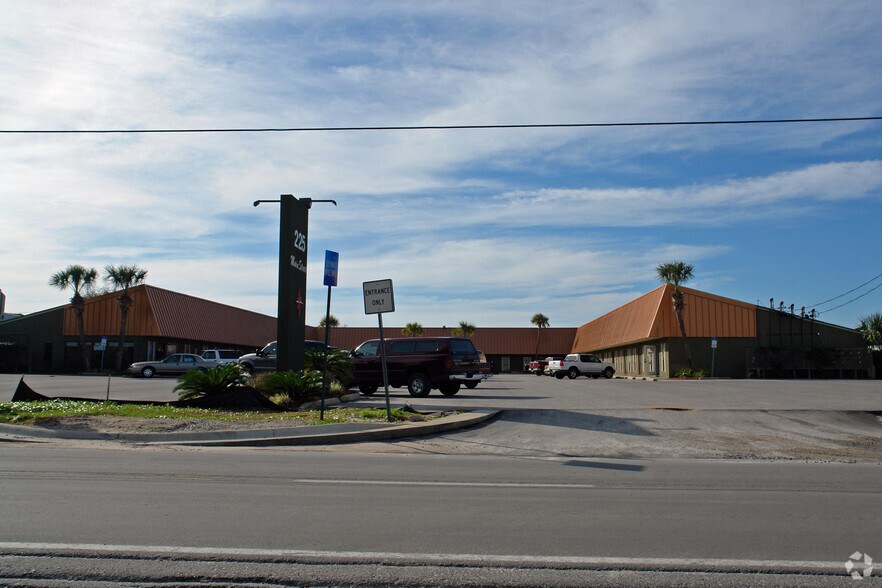 More Photos Of 225 Main St, Destin Office Residential For Lease