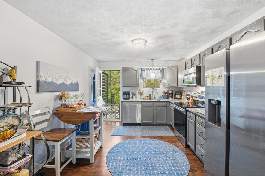 More Photos Of 248 Church St, Pascoag Apartments For Sale