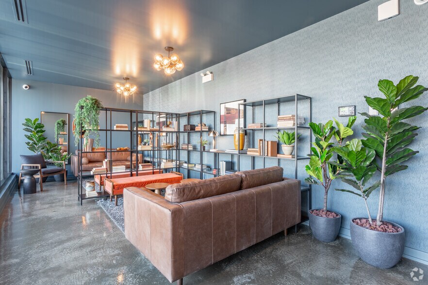 More Photos Of 5155 N Broadway Ave, Chicago Apartments For Lease
