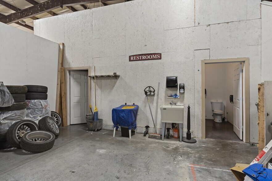 More Photos Of 1545 S 1100 W, Ogden Warehouse For Lease