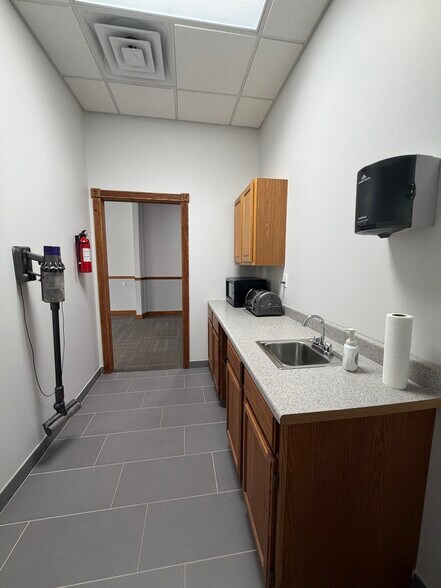 More Photos Of 7100 Jackson Rd, Ann Arbor Freestanding For Lease