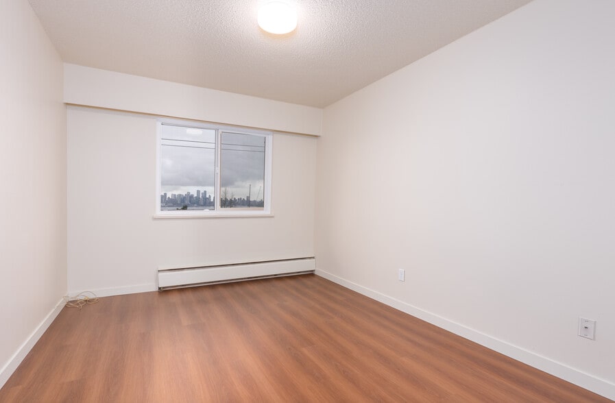 More Photos Of 254 3rd St W, North Vancouver Apartments For Sale
