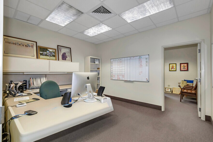More Photos Of 801 SW 60th Ave, Ocala Office For Lease