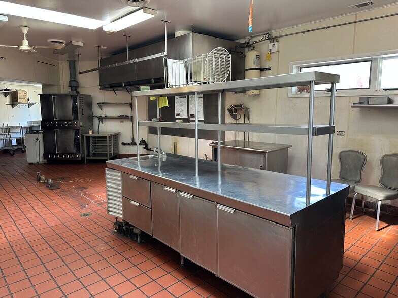More Photos Of 220 Rand Rd, Lakemoor Restaurant For Lease