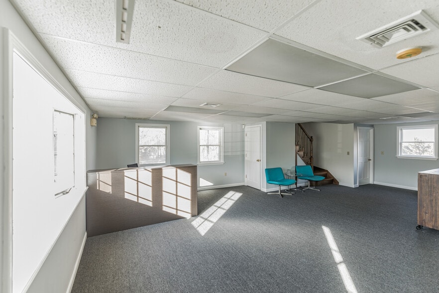 More Photos Of 34 Academy Hill Rd, Plainfield Office For Sale