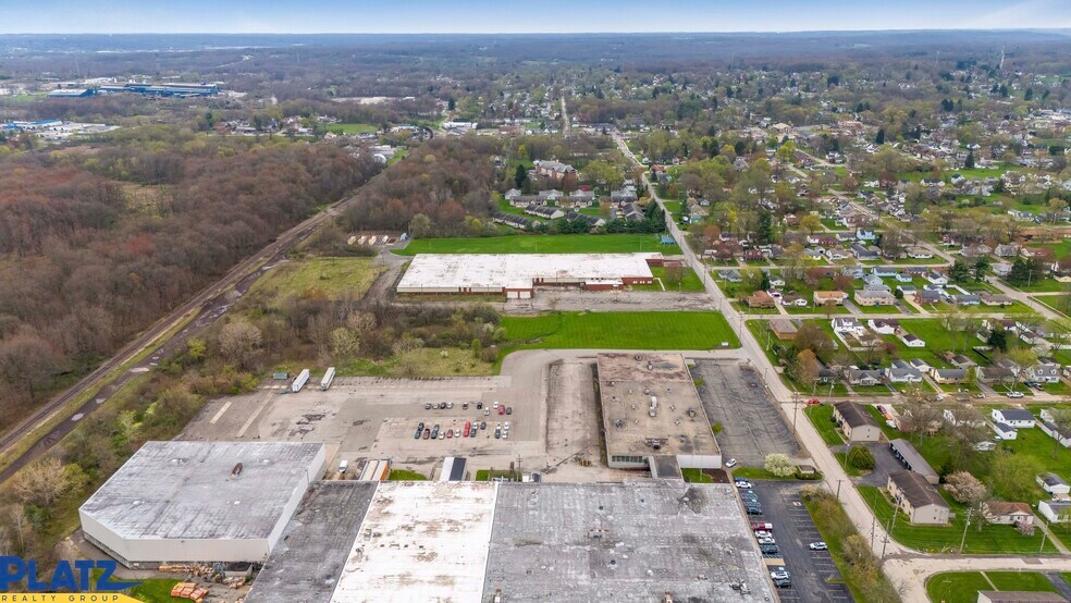 More Photos Of 400 Myron St, Youngstown Manufacturing For Lease