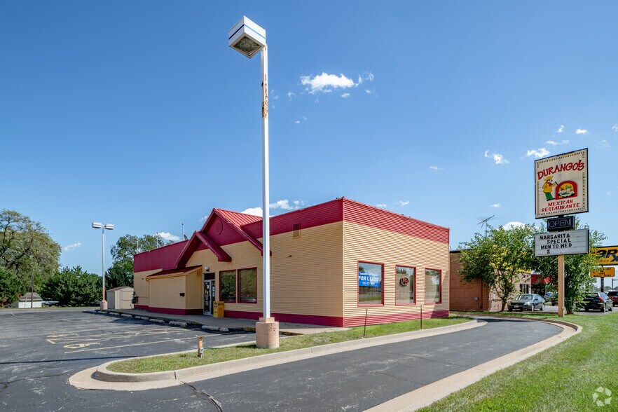 More Photos Of 2070 S Koeller St, Oshkosh Restaurant For Sale