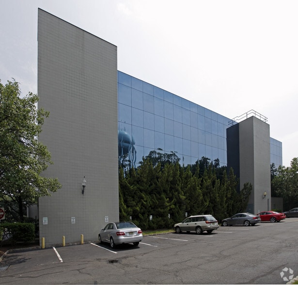 More Photos Of 1501 Hamburg Tpke, Wayne Medical For Lease