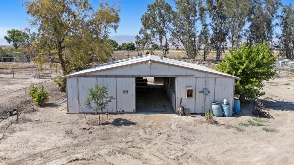 More Photos Of 8661 Herring Rd, Bakersfield Land For Sale