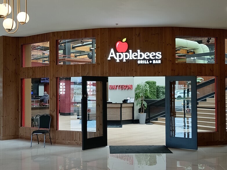 More Photos Of 600 Town Center Rd, Matteson Office For Lease