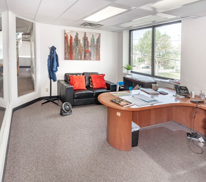 More Photos Of 1715 27th Ave NE, Calgary Manufacturing For Lease
