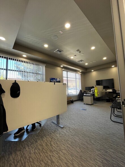 More Photos Of 5365 Reno Corporate Dr, Reno Office For Lease