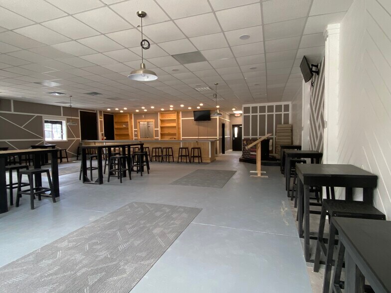 More Photos Of 640-668 Shell Dr, Spring Lake Storefront For Lease