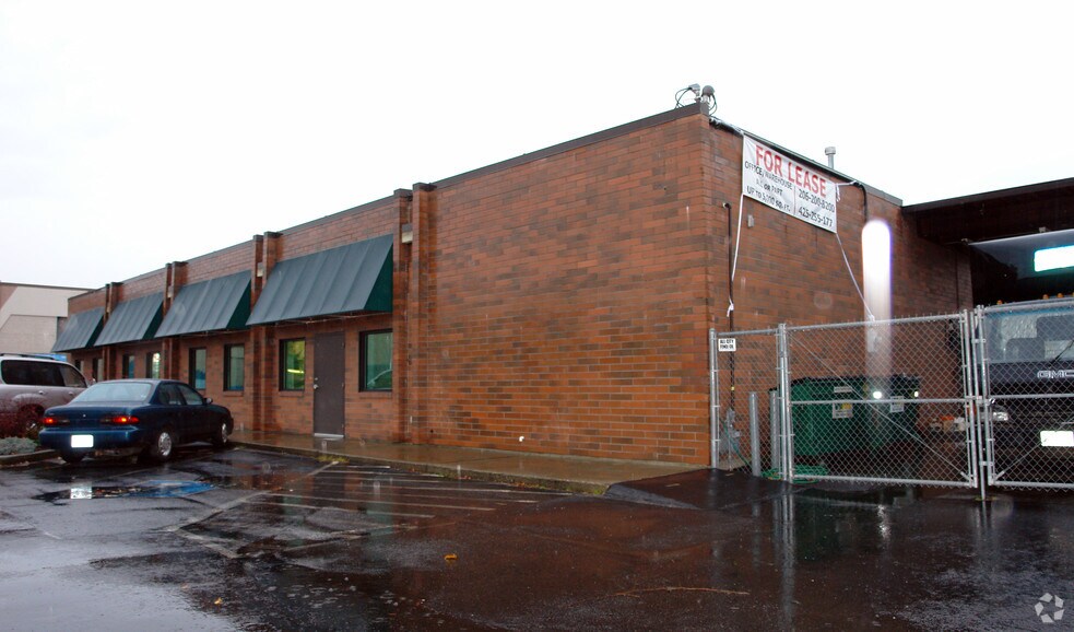 Primary Photo Of 124 Williams Ave S, Renton Light Distribution For Sale