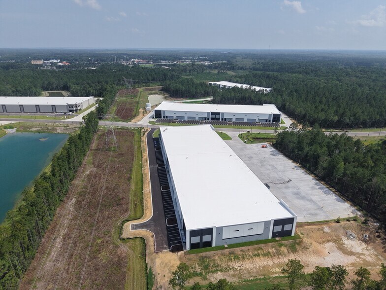 More Photos Of 400 Kaizen Pky, Savannah Unknown For Lease