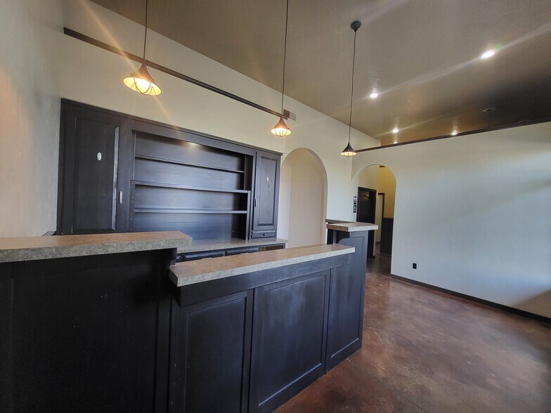 More Photos Of 669 Pioneer Rd, Rexburg General Retail For Lease