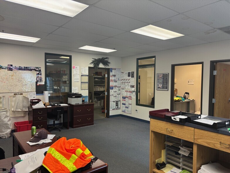 More Photos Of 1750-1780 SW 3rd St, Corvallis Warehouse For Lease