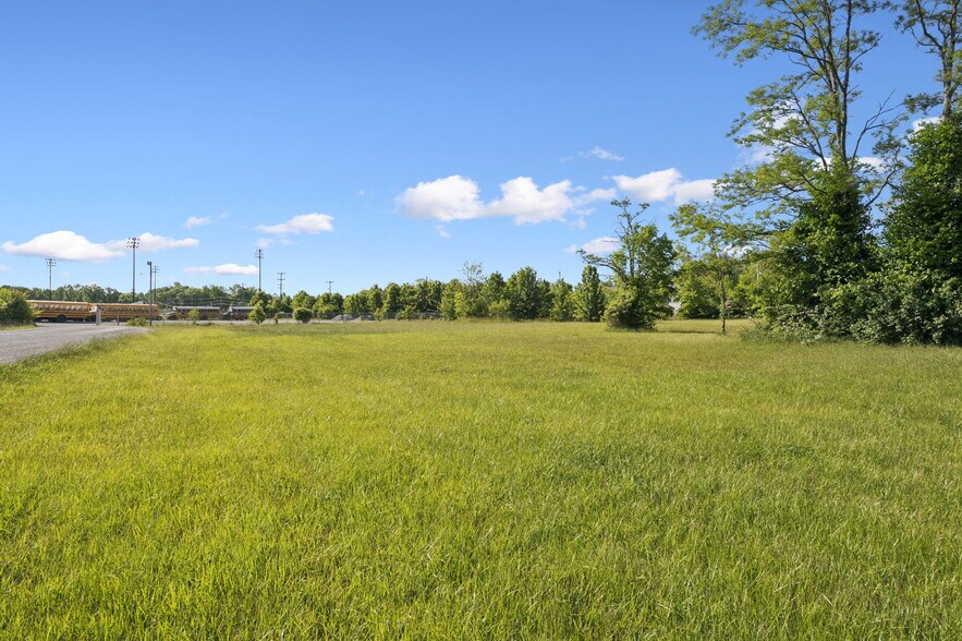 More Photos Of 675 W Plane St, Bethel Freestanding For Sale