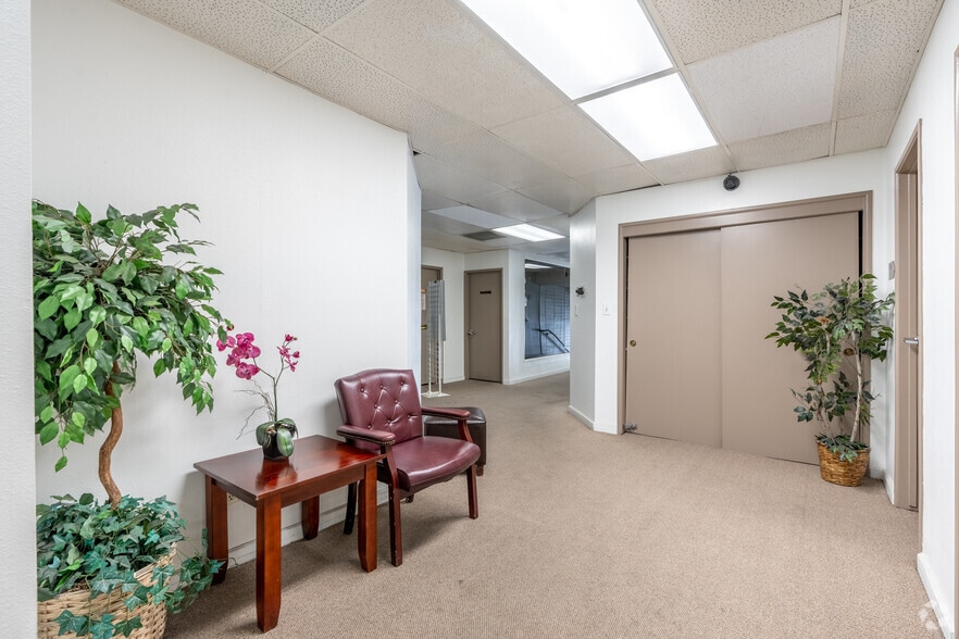 More Photos Of 219-231 S Riverside Ave, Rialto Storefront Retail Office For Sale